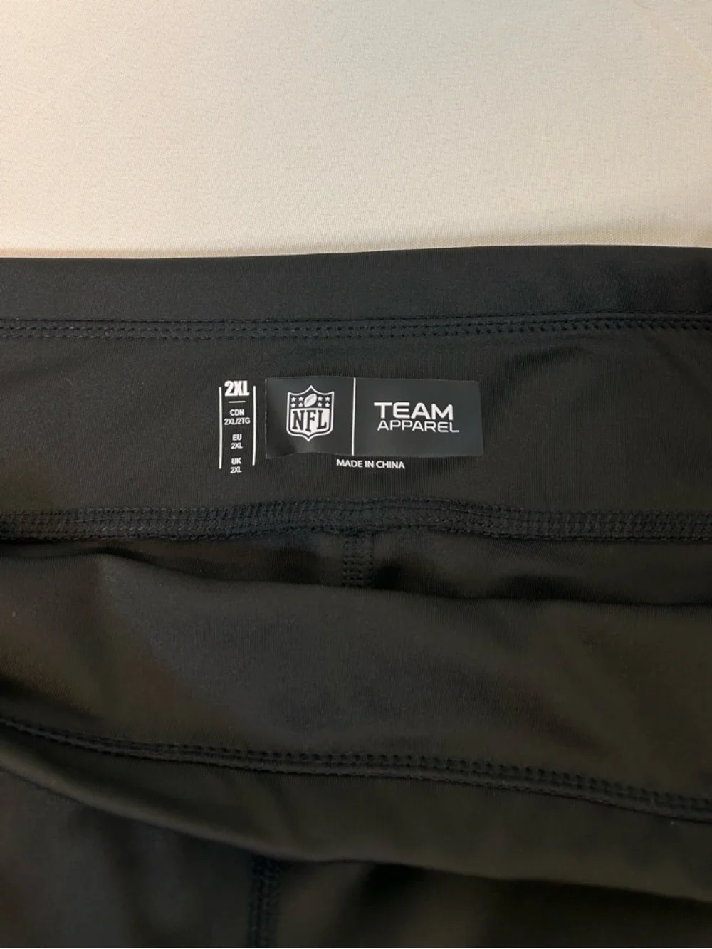 NFL Team Apparel Buffalo Bills Black Leggings with Blue & Red Logo Women’s 2XL - Picture 4 of 7